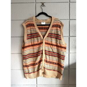 Old Navy SoSoft Button Front Sweater Vest in Festive Fairisle size L